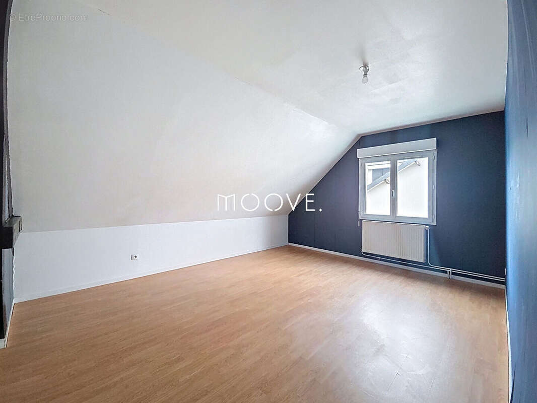 Maison à SAINT-ETIENNE-DU-ROUVRAY