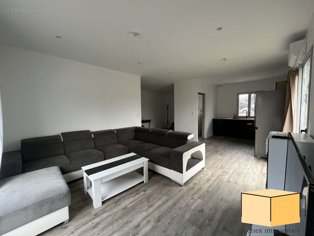 Maison 75 m² à Belley  - photo 2