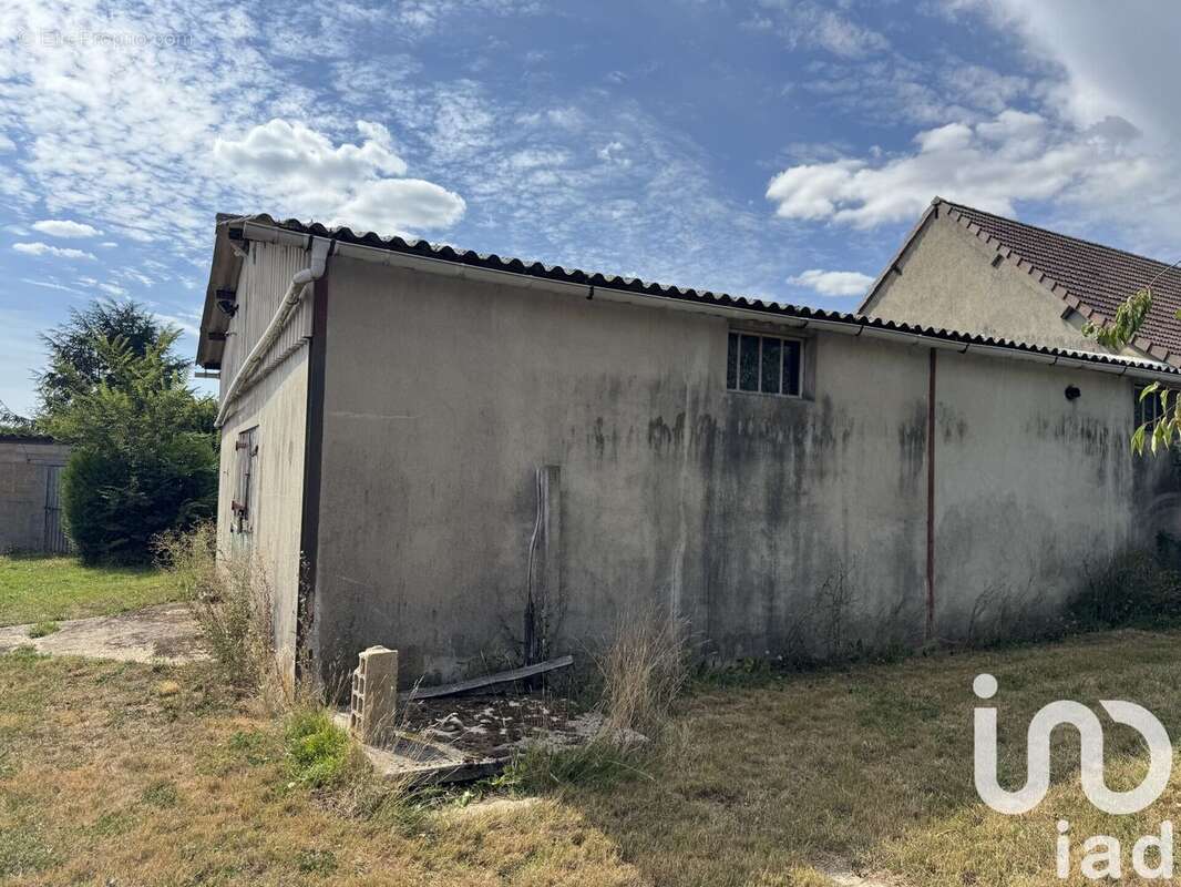 Photo 4 - Maison à HOUDAN