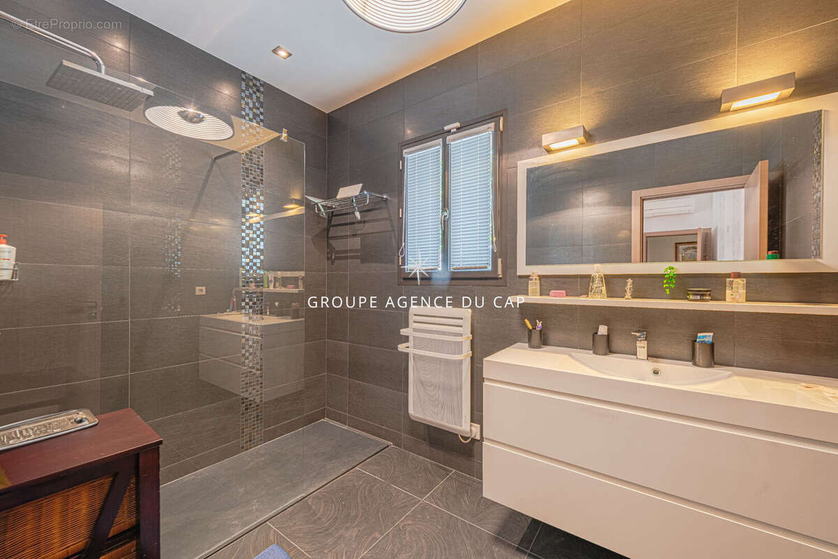 Maison à SAINT-RAPHAEL