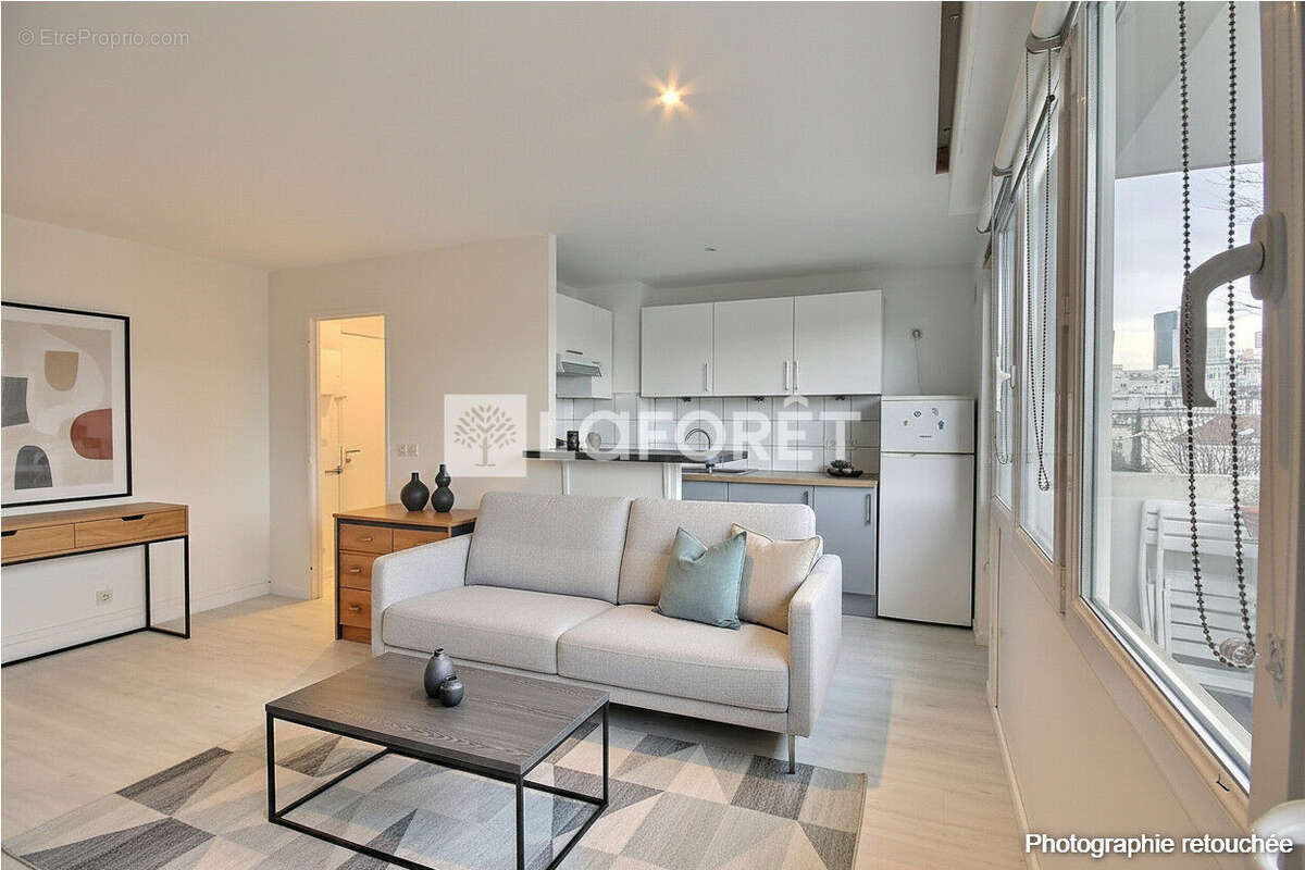 Appartement à COURBEVOIE