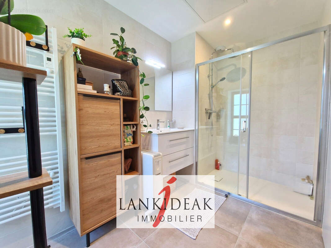 Appartement à USTARITZ