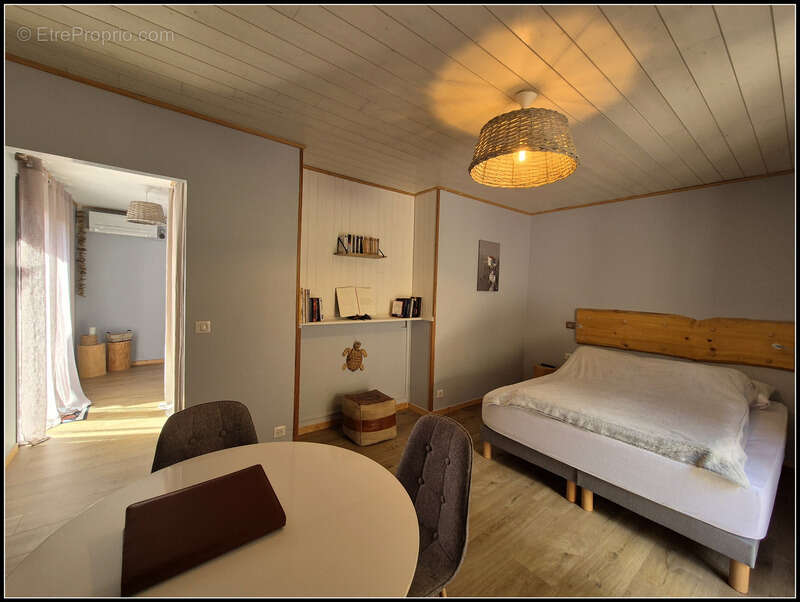 Maison à MONCRABEAU