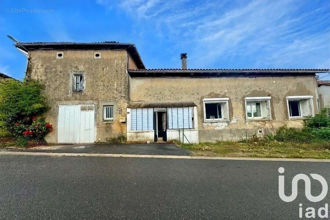 Maison 106 m² à Reignac  - photo 3