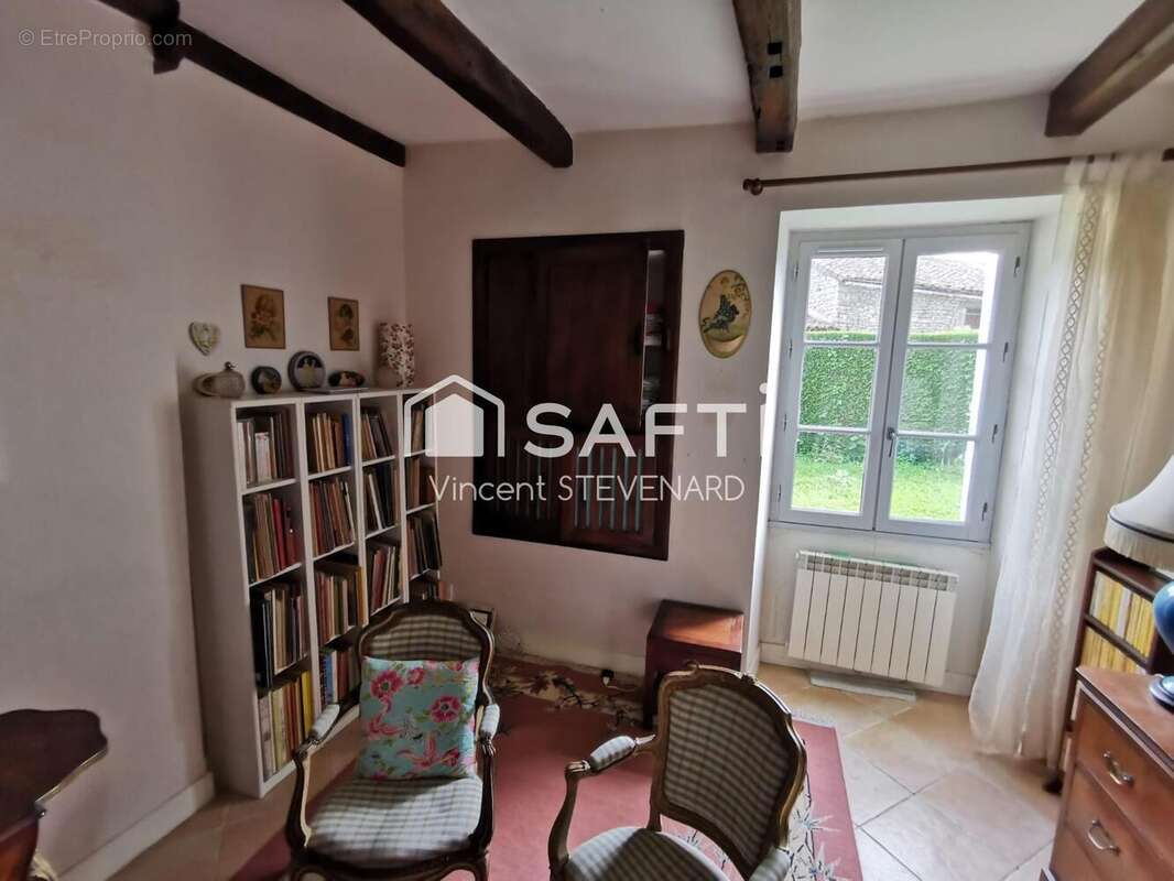 Photo 5 - Maison à LIMALONGES