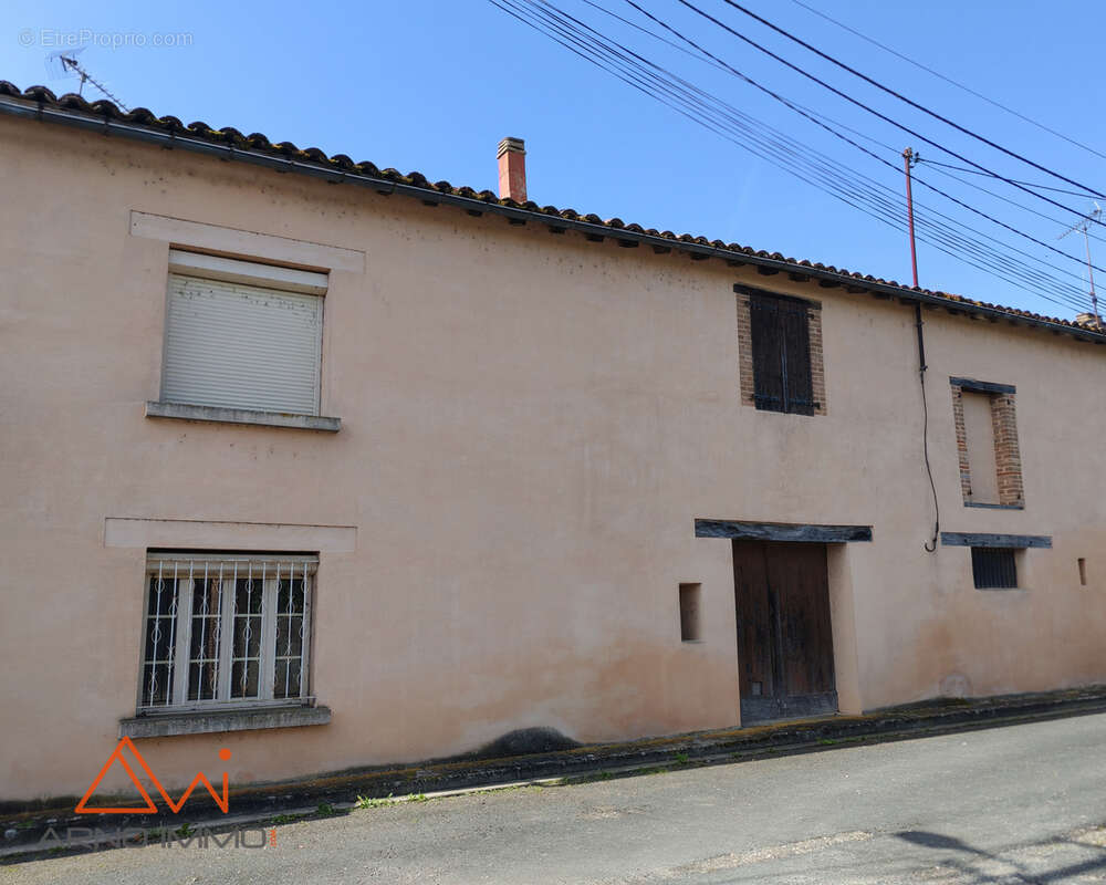 Maison à LISLE-SUR-TARN