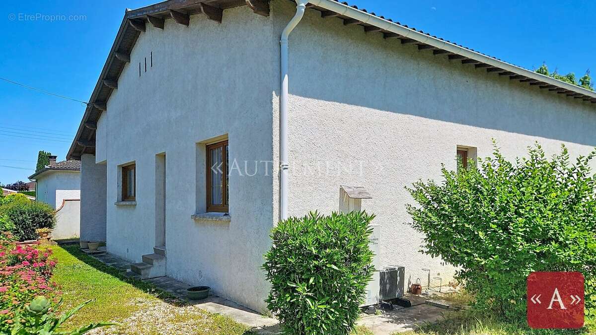 Maison à SAINT-SULPICE