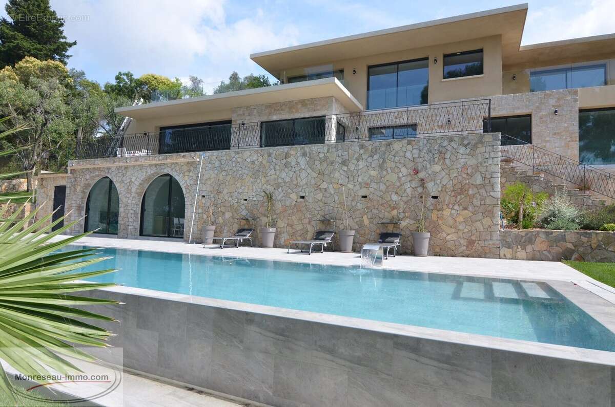 Maison à MOUGINS