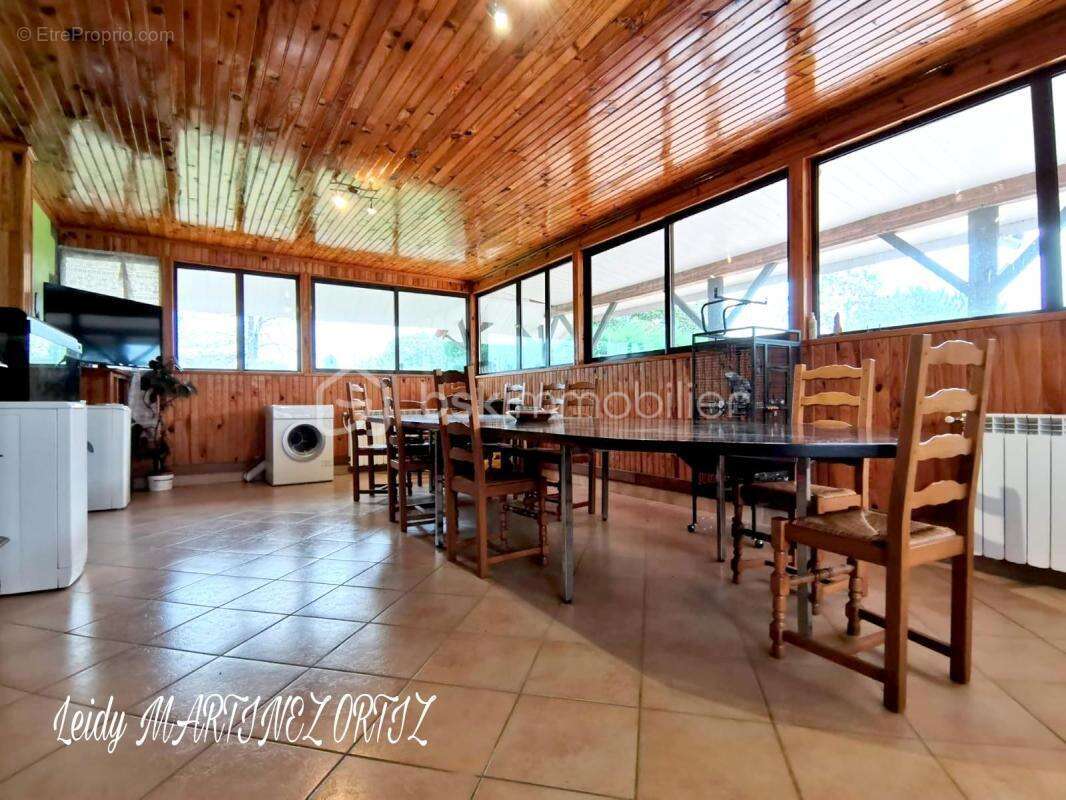 Vaste maison landaise en pierre, 170m², piscine, dépendances. Terrain 3000m² - photo 2