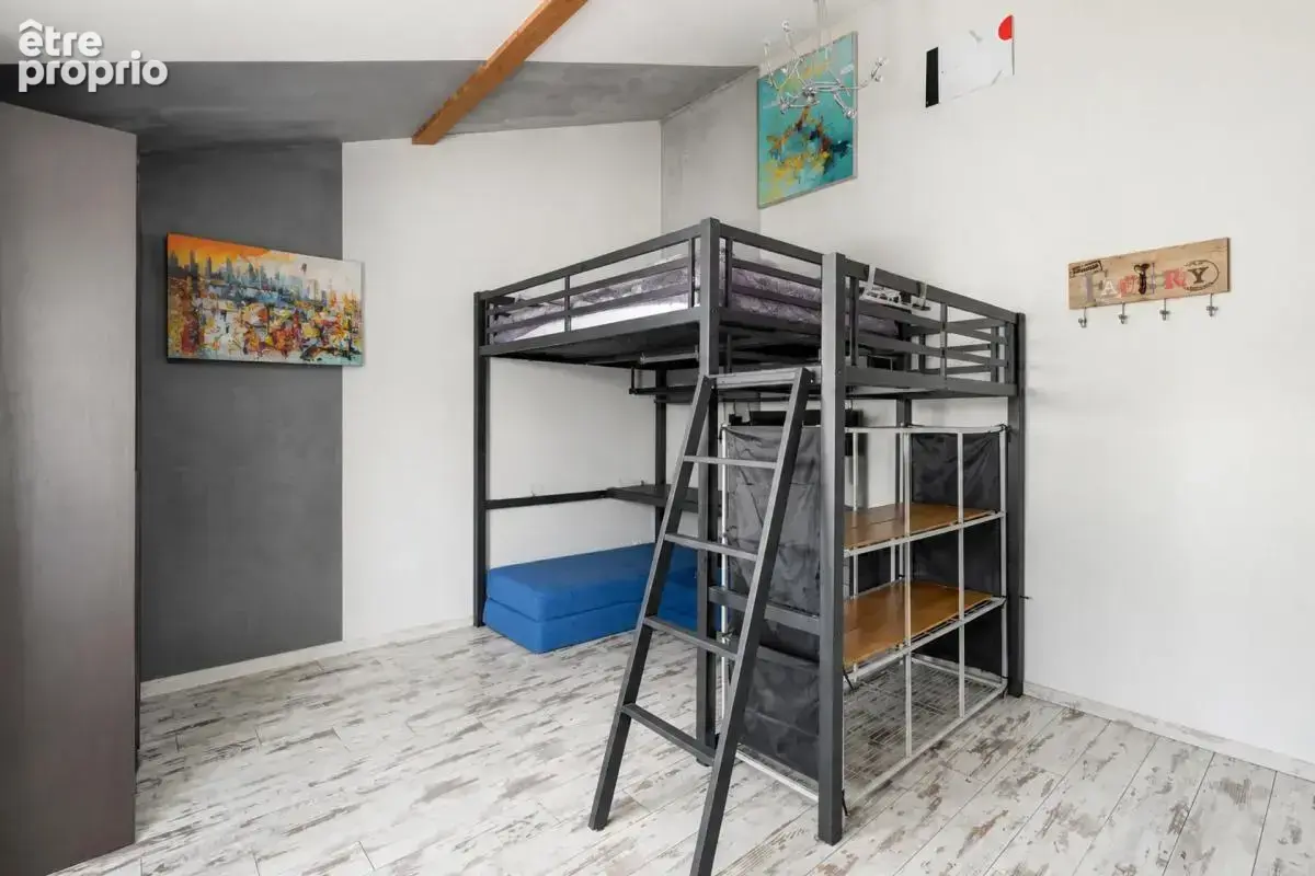 Maison de 8 pièces de 170 m² à Saint-Laurent-de-Mure - photo 12