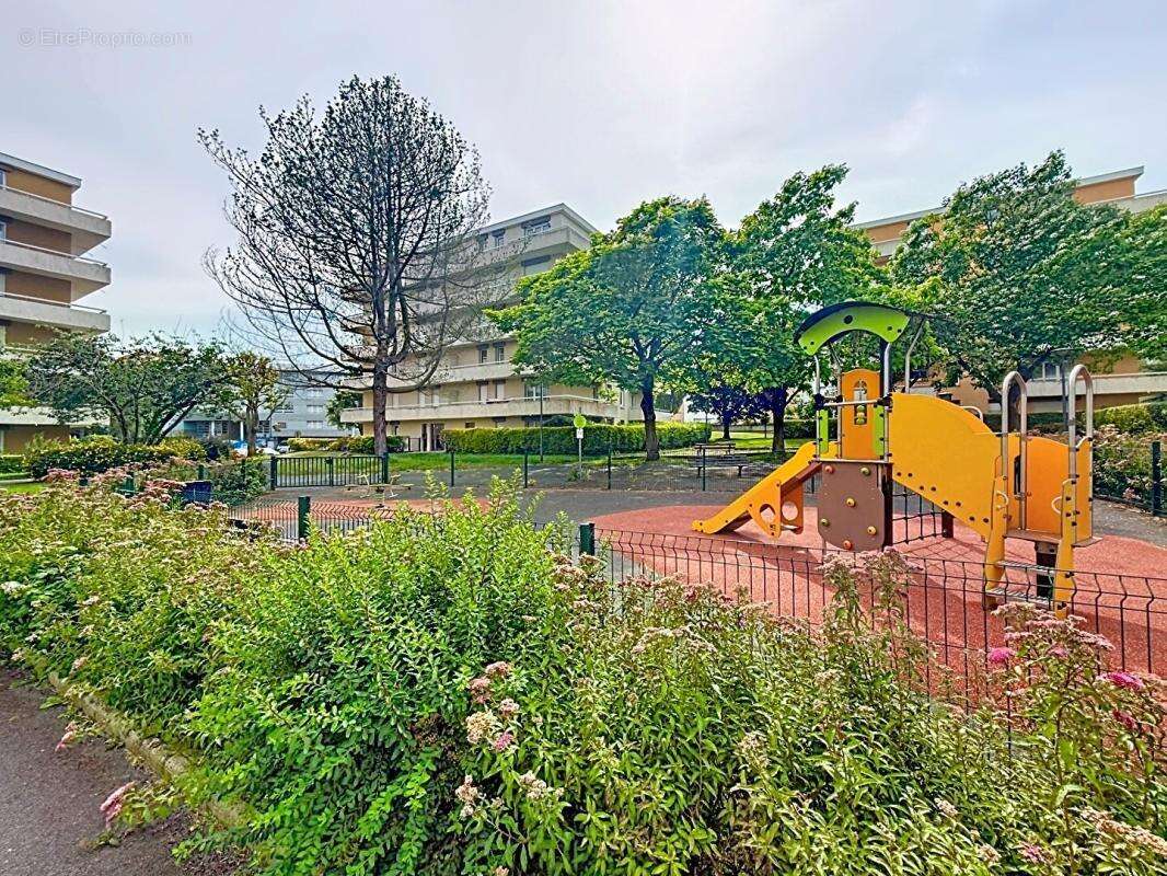 Appartement à HEROUVILLE-SAINT-CLAIR