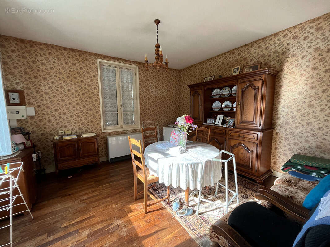 Maison à SAINTE-MAURE-DE-TOURAINE