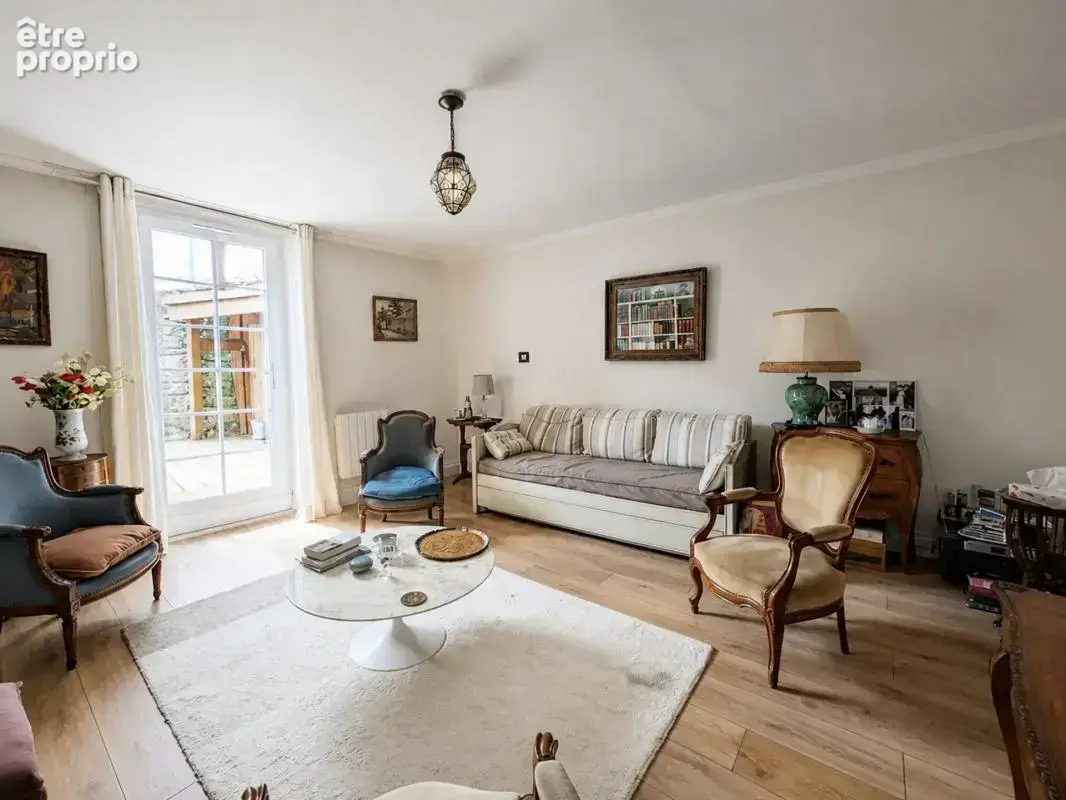 Charmante maison rénovée de 113,11 m²  dans un village paisible - photo 2