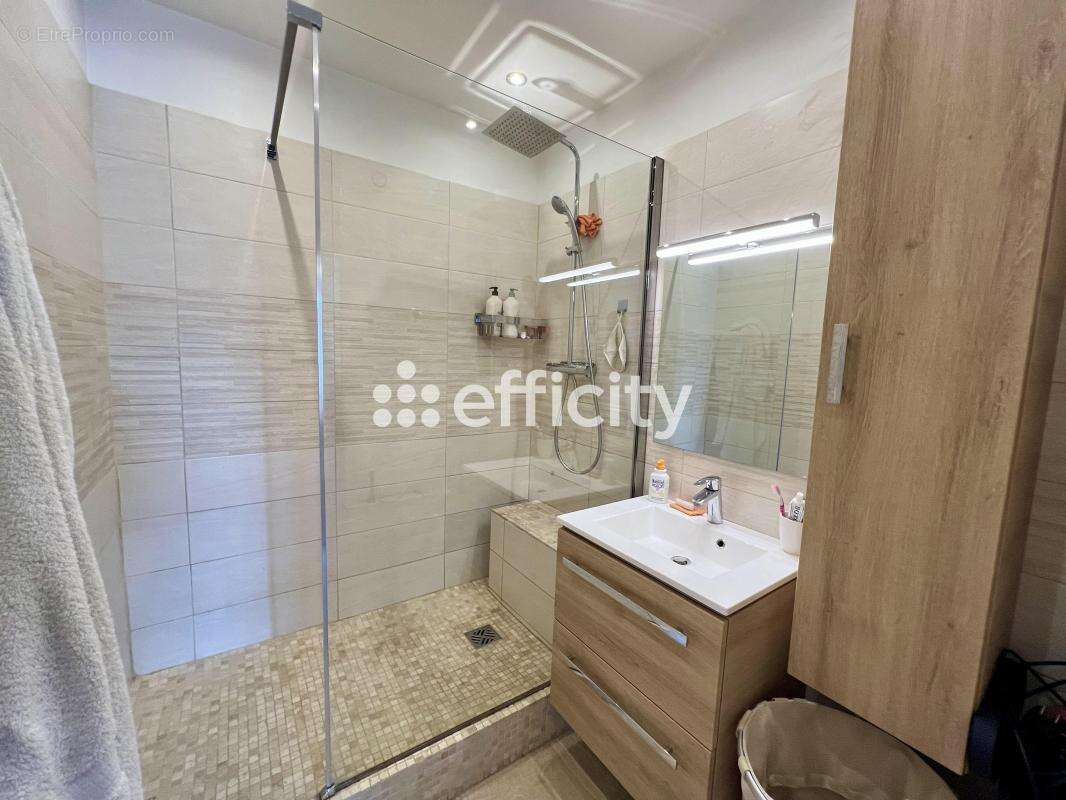 Appartement à MARSEILLE-9E