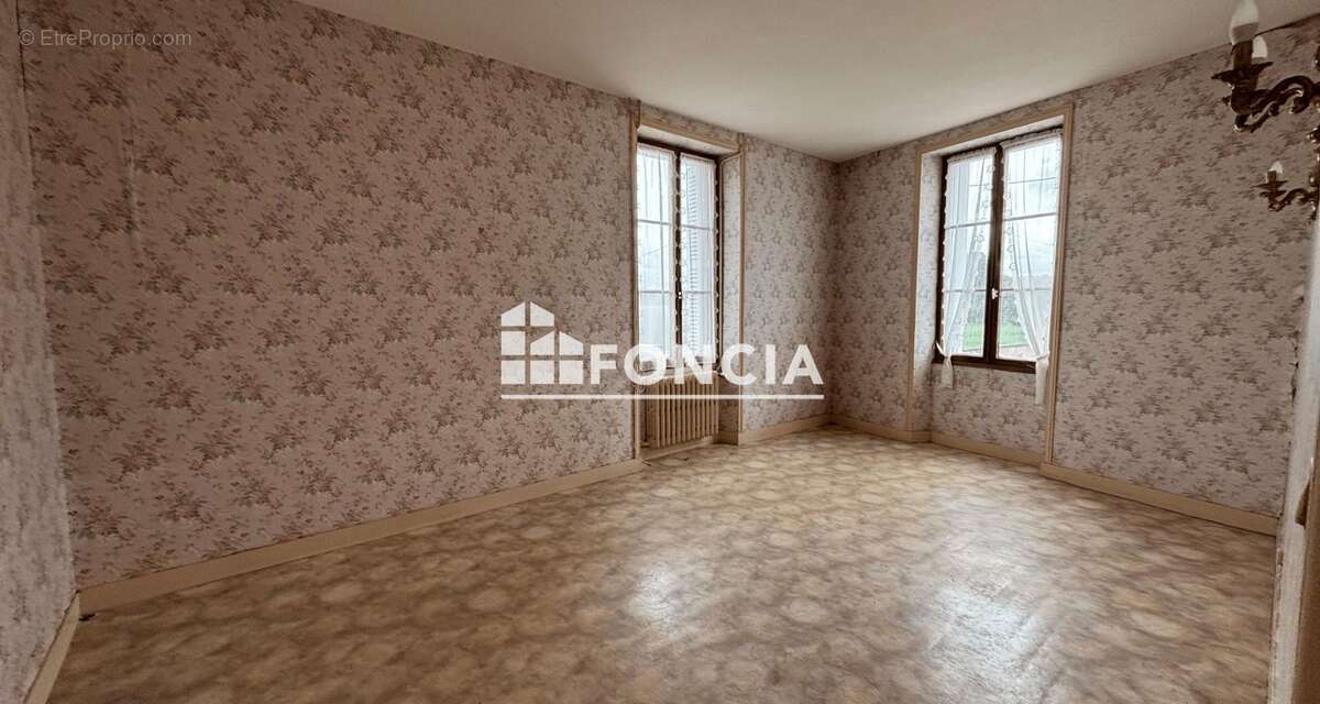 Maison à CHAVEIGNES