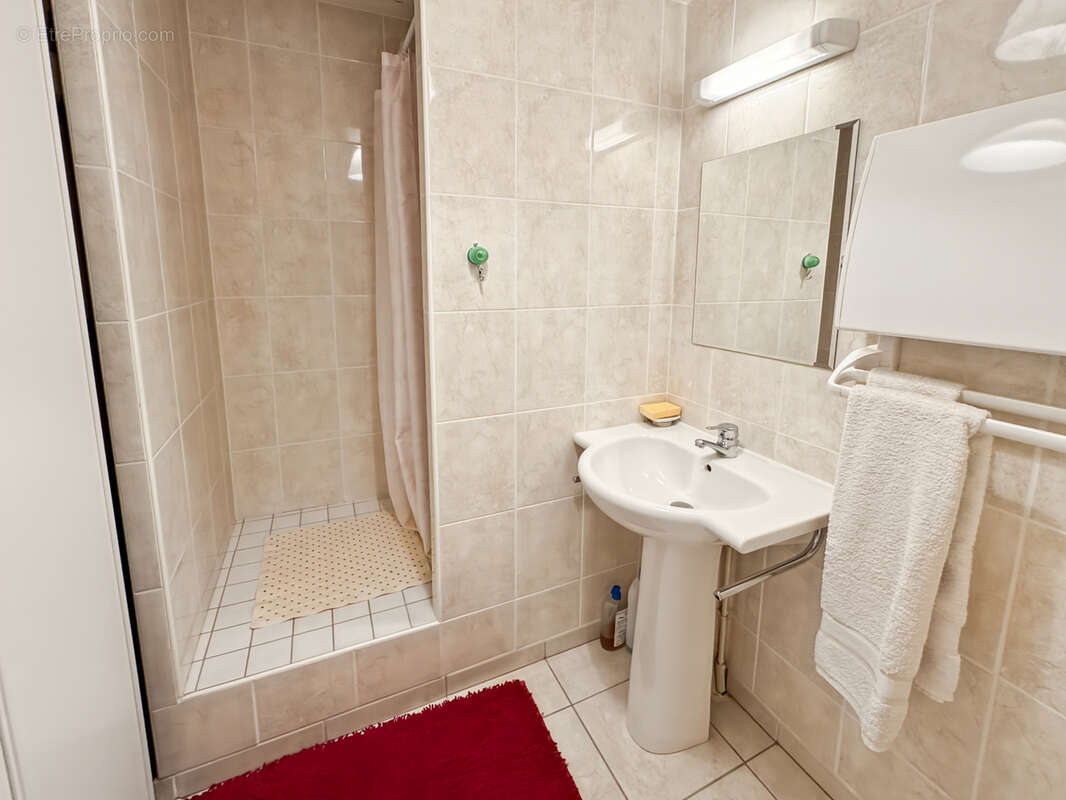 Appartement à PAREMPUYRE