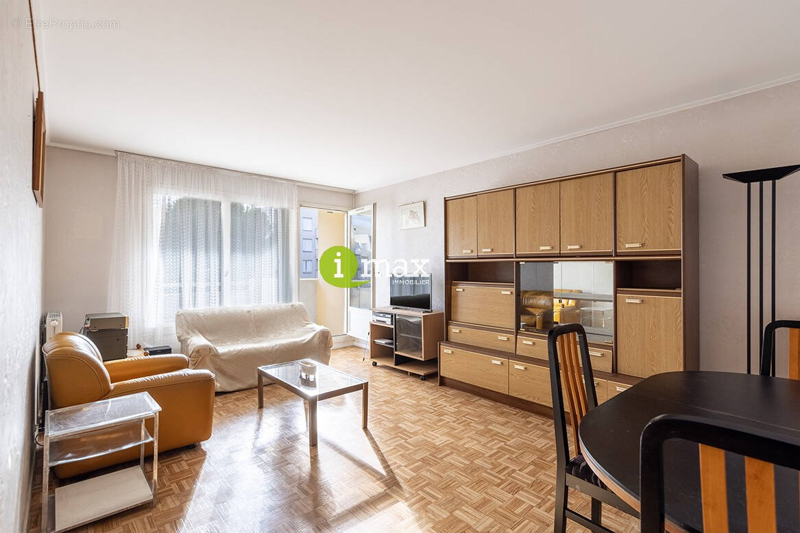 Appartement à CLICHY