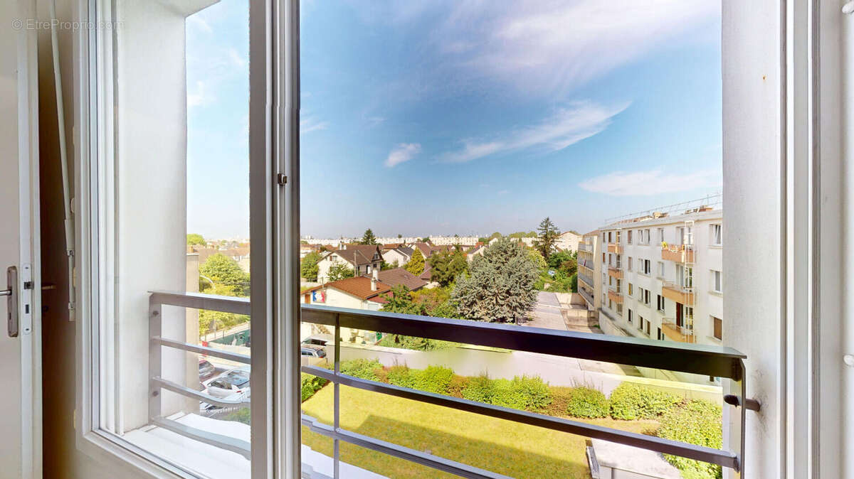 Appartement à LE BLANC-MESNIL