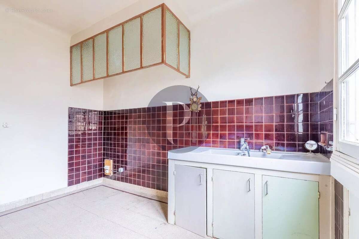 Maison à VERRIERES-LE-BUISSON