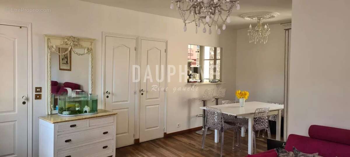 Appartement à PARIS-6E