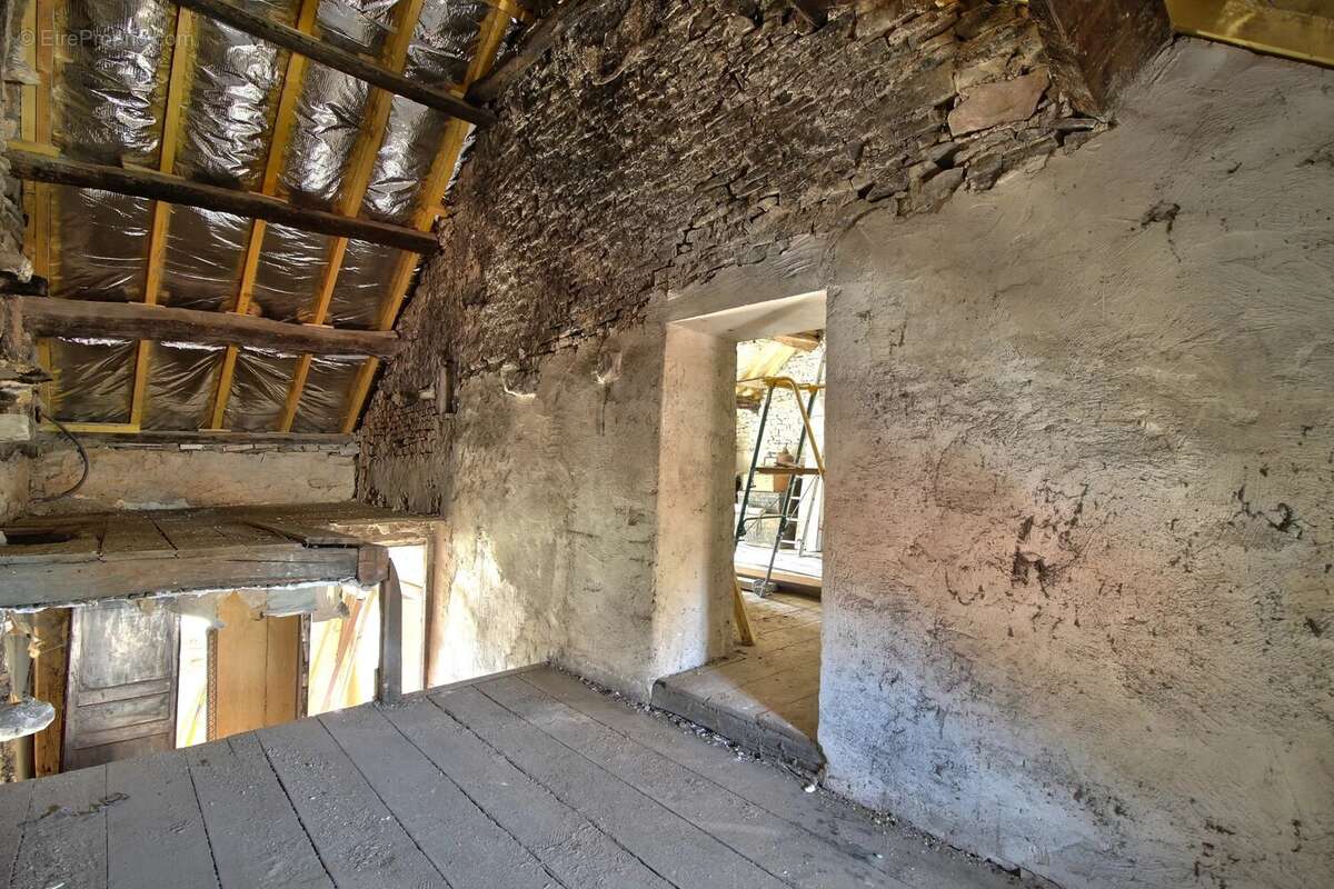 Maison de 86 m², à rénover - photo 6
