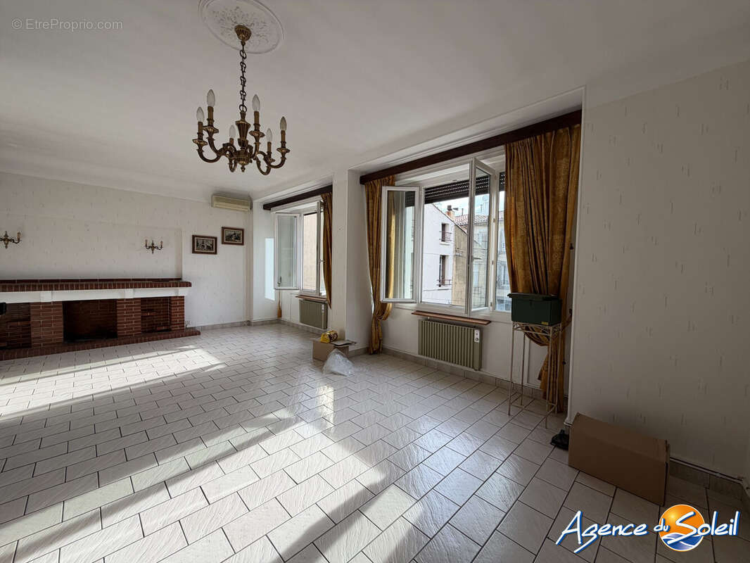 Appartement à LEZIGNAN-CORBIERES
