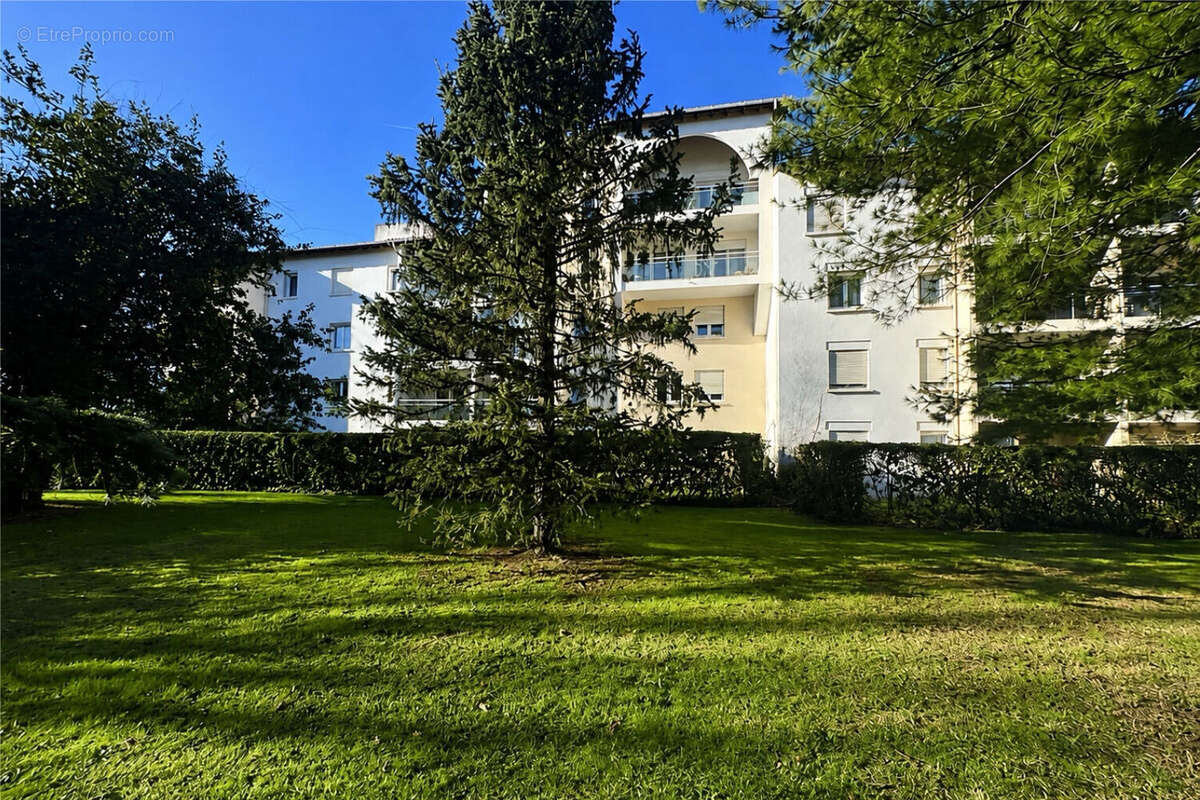 ANGLET - Quartier Hardoy - T4 duplex de 80 m² avec balcon et cave - photo 13
