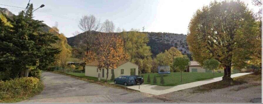 Terrain à ESCRAGNOLLES