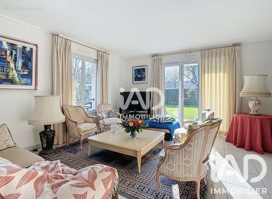 Photo 2 - Appartement à SAINT-MAUR-DES-FOSSES