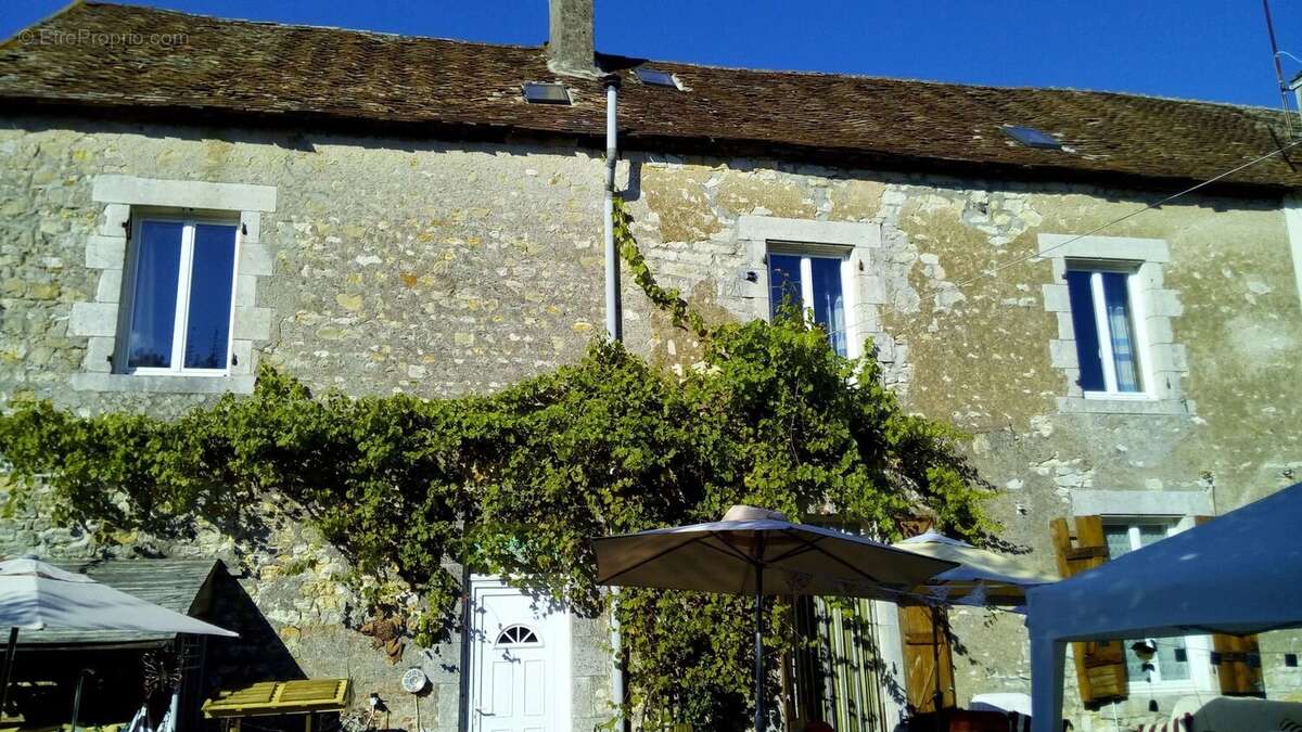Grande maison familiale avec possibilité de revenus - photo 12