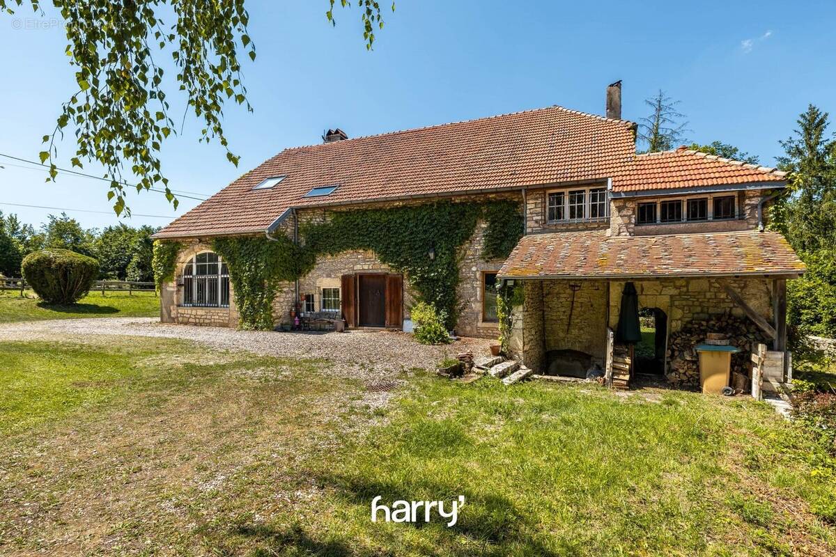 Maison à MONCEY