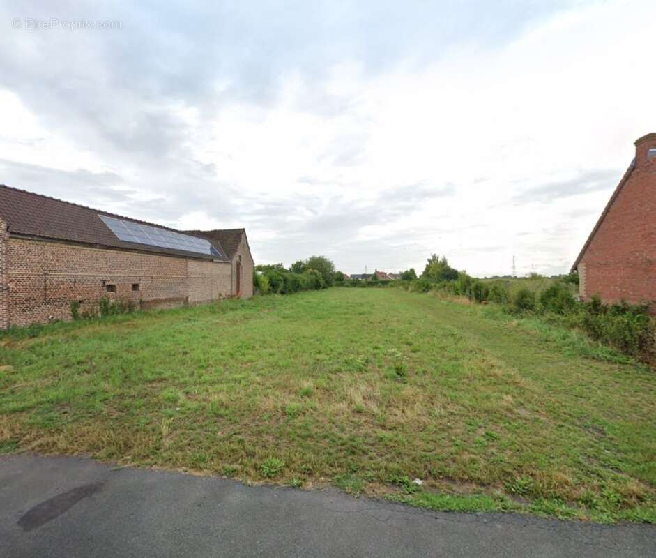 Terrain à SAILLY-LABOURSE