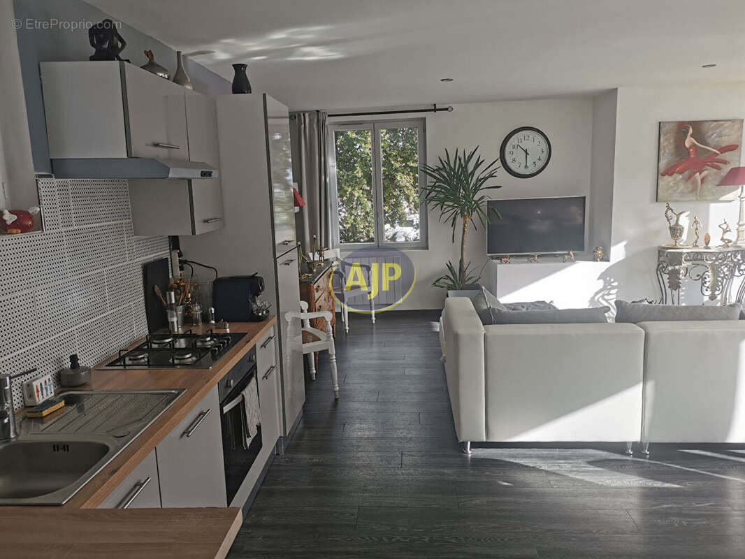 Commerce à LE VERDON-SUR-MER