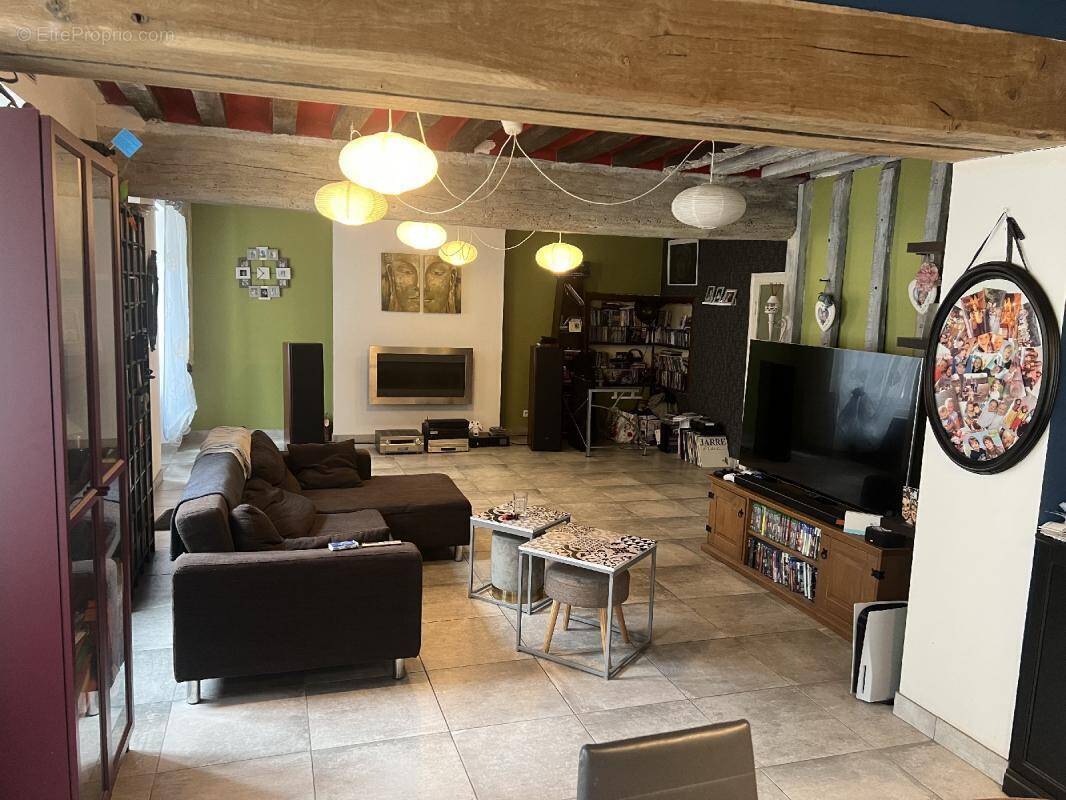 Maison à ALMENECHES