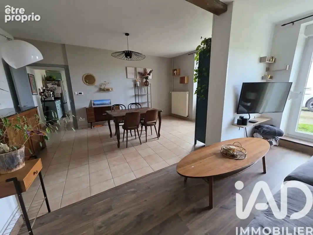 Photo 1 - Maison à VAIVRE-ET-MONTOILLE