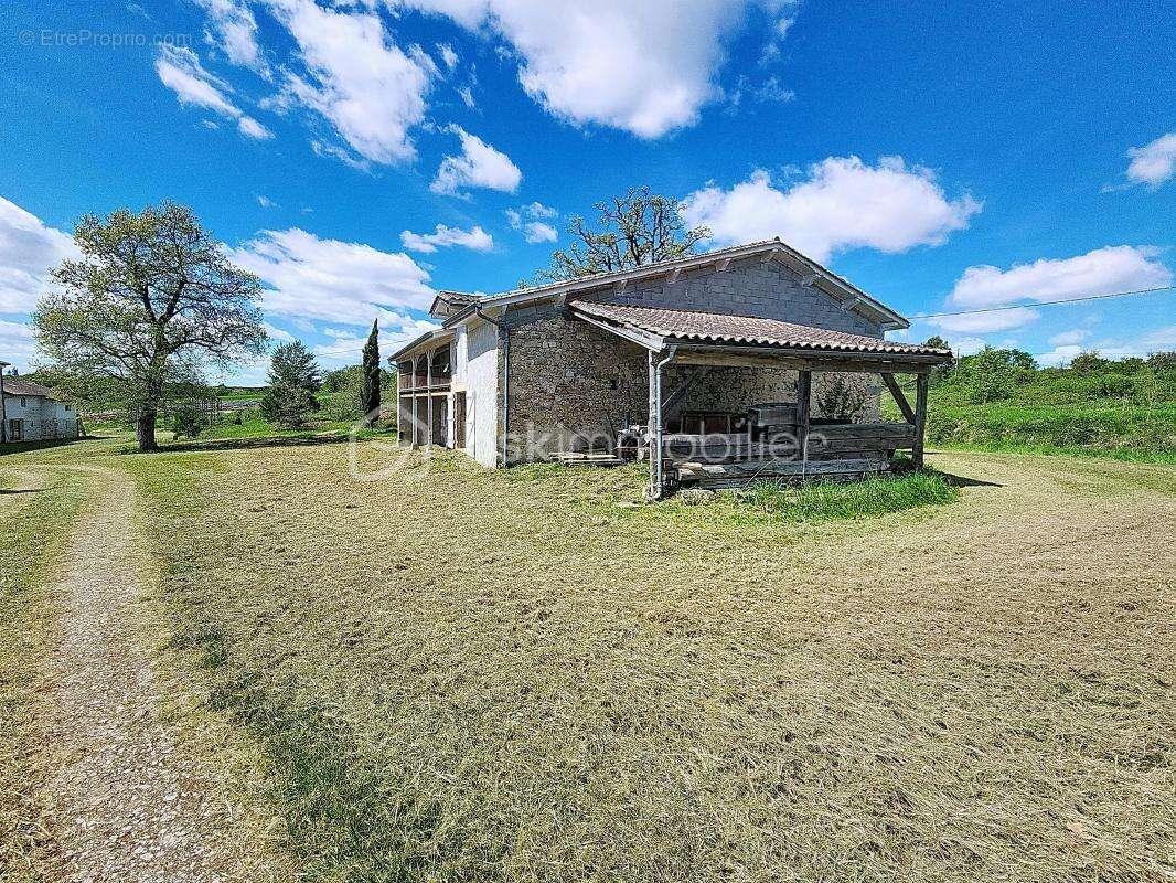 Hameau avec ancien Presbytère et Ferme - photo 23