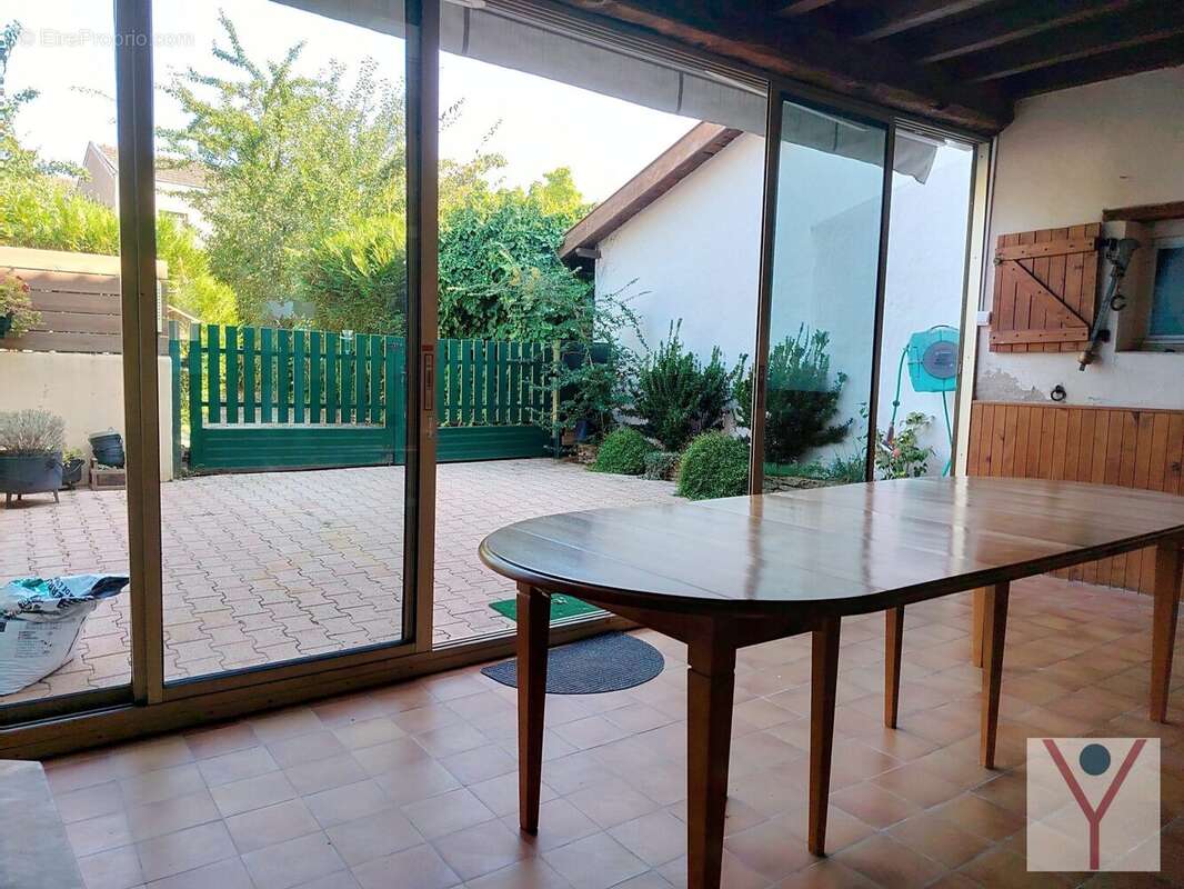 Maison 148 m² à Villars-Les-Dombes  - photo 3