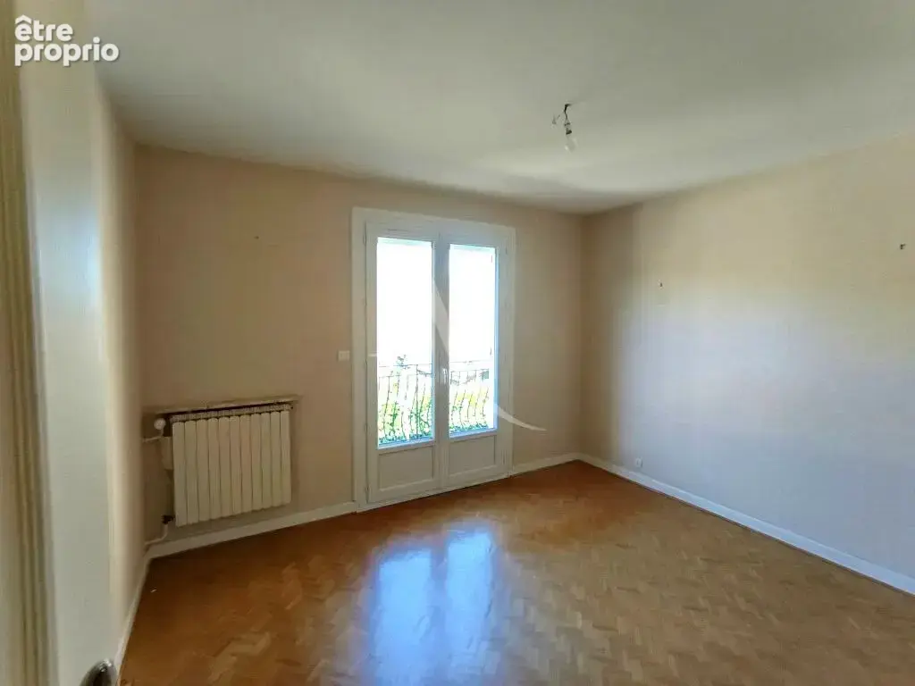 EN VENTE - FOURCHAMBAULT Maison  individuelle 3 chambres sur sous-sol - photo 5