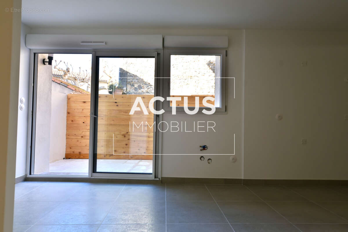Maison 117 m² à Eyragues  - photo 3