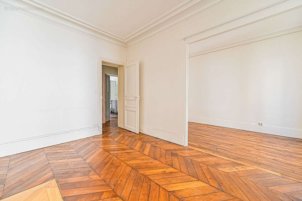 Appartement à LEVALLOIS-PERRET