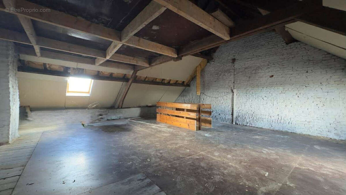 Maison à BRUAY-LA-BUISSIERE