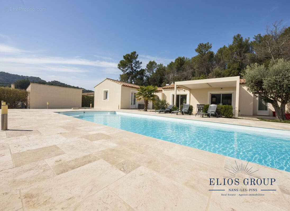 Maison à NANS-LES-PINS