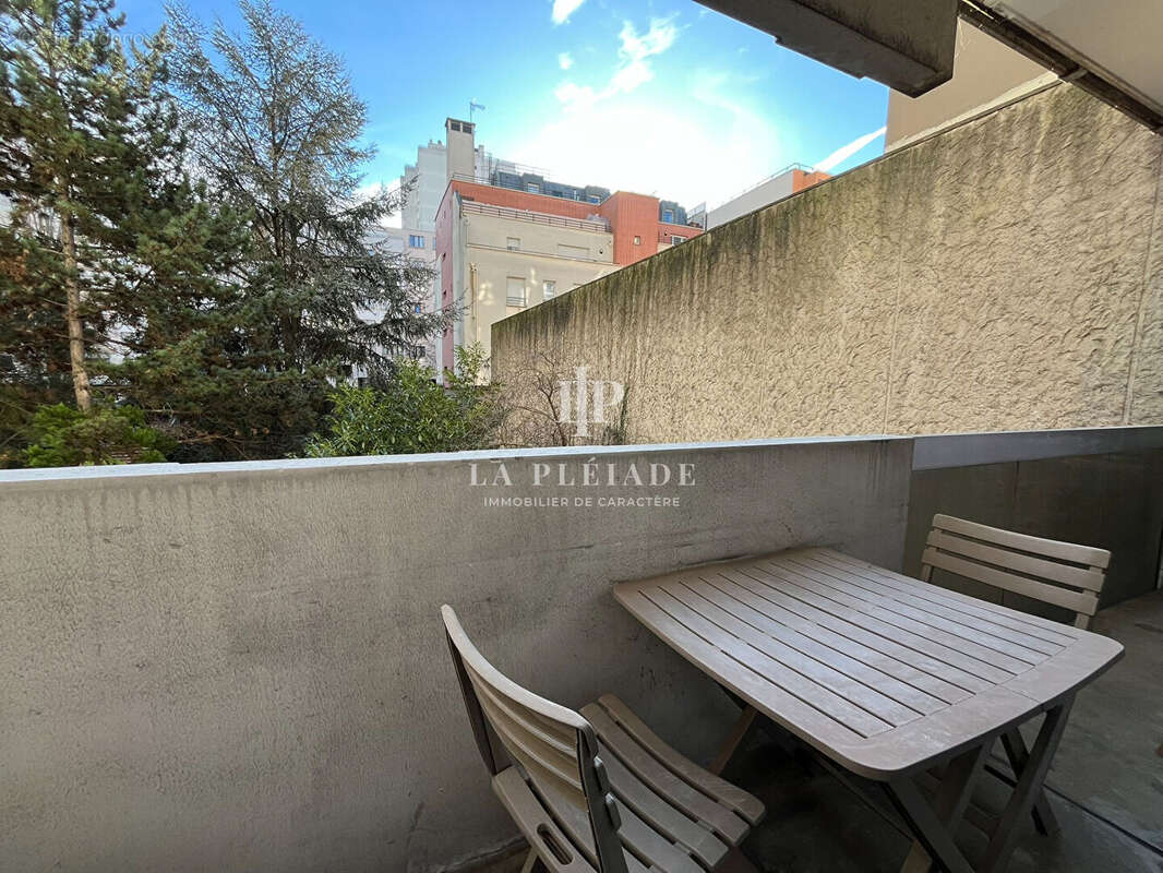Appartement à PARIS-19E