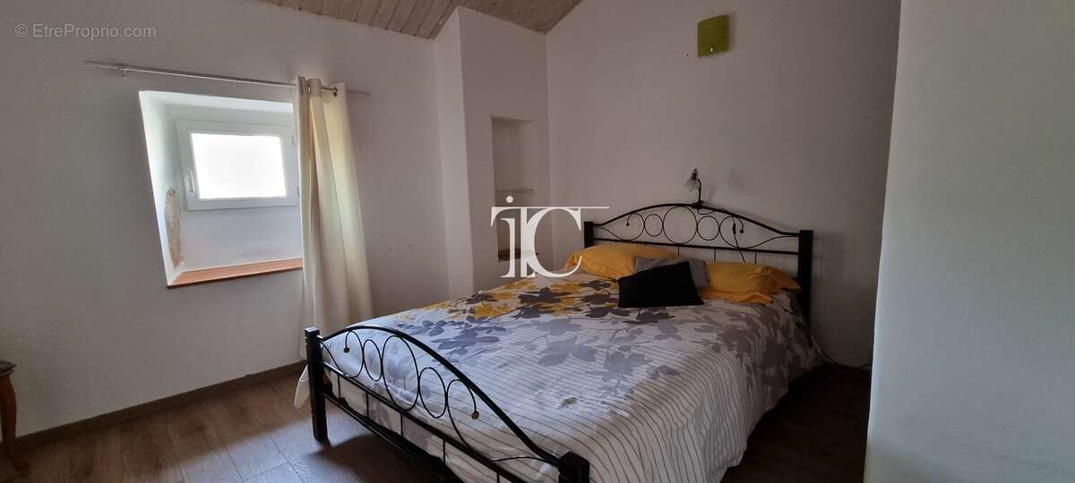 Maison à SAINT-PAUL-LE-JEUNE