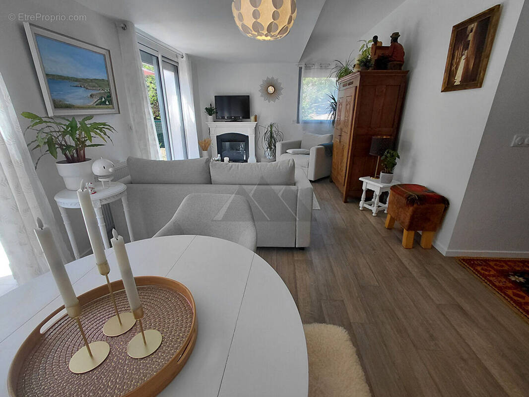 Appartement 3 pièces 65 m² · à Quimper · 64,7 m² · 299 900 €