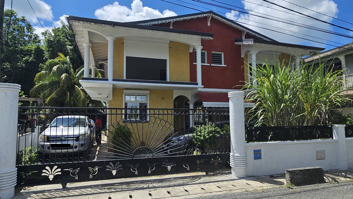 Maison à MORNE-A-L&#039;EAU