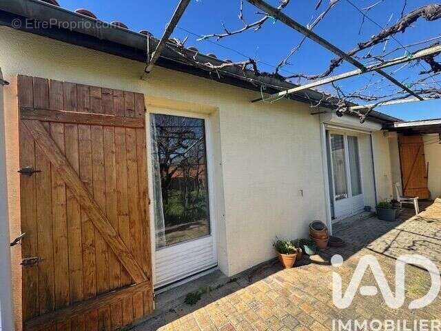 Maison 90 m² à Floirac  - photo 6