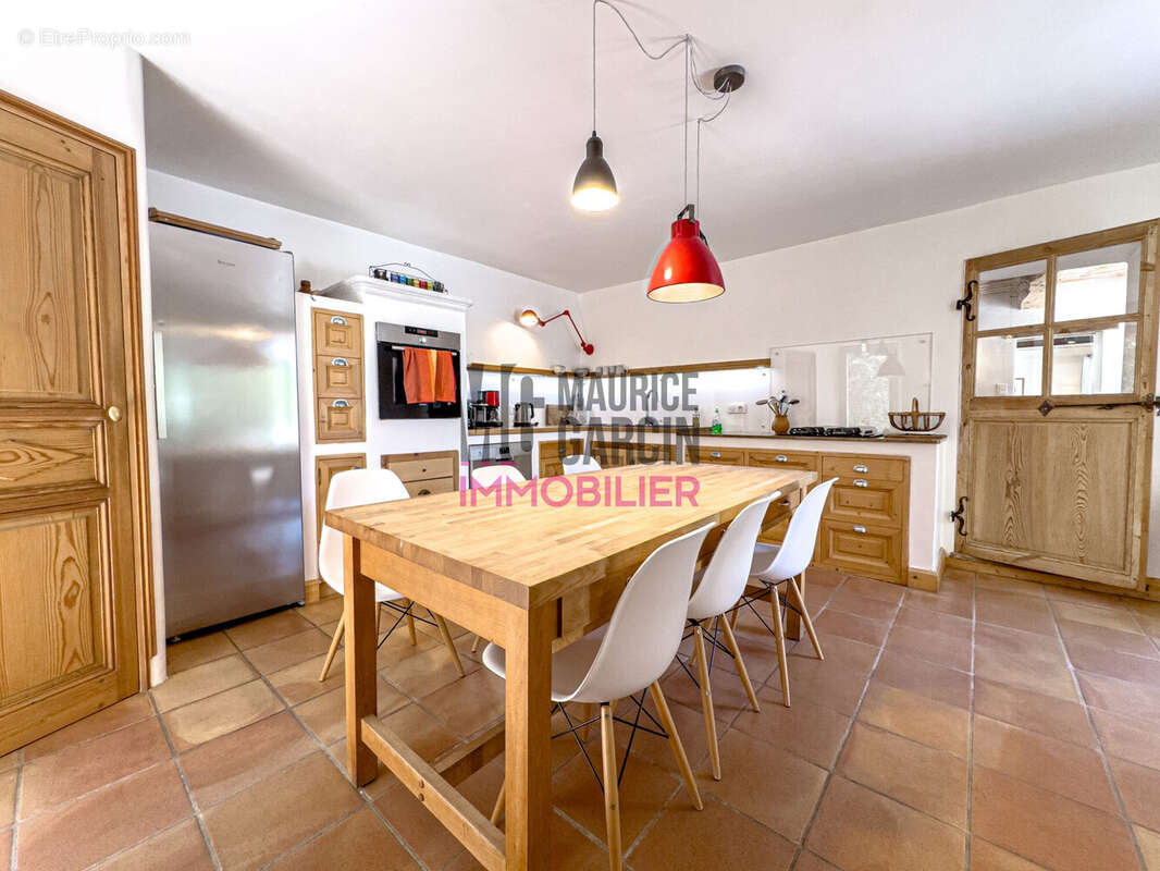 Maison à SAUMANE-DE-VAUCLUSE