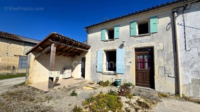 Maison à MATHA