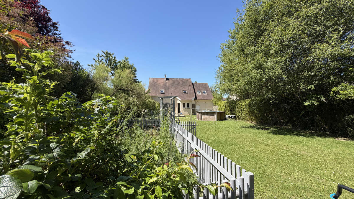 Maison à THOIRY